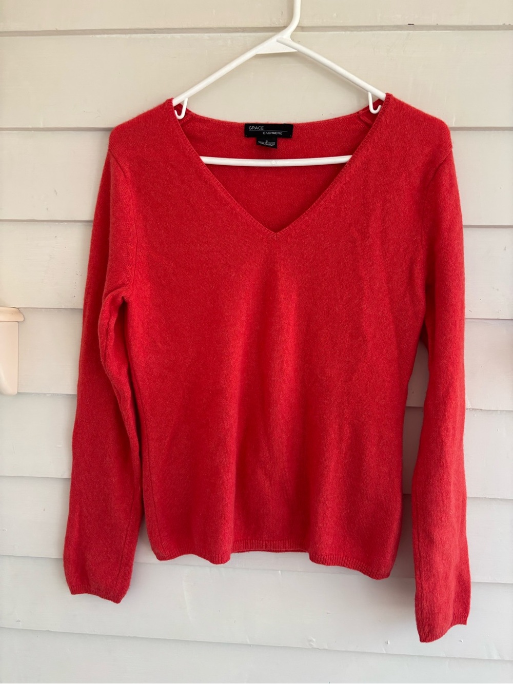 Grace 100% Cashmere V Neck Sweater Orange Shade Women’s Size Small